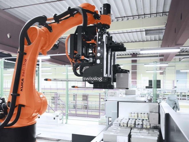 Midea store acquires kuka