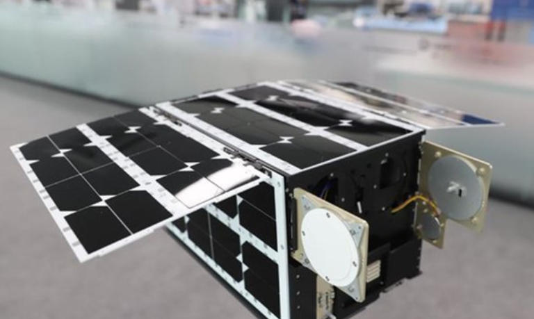 韩国RadCube卫星随“阿尔忒弥斯二号”升空，验证航天级半导体在轨性能