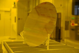 晶合集成40纳米OLED 成功点亮面板
