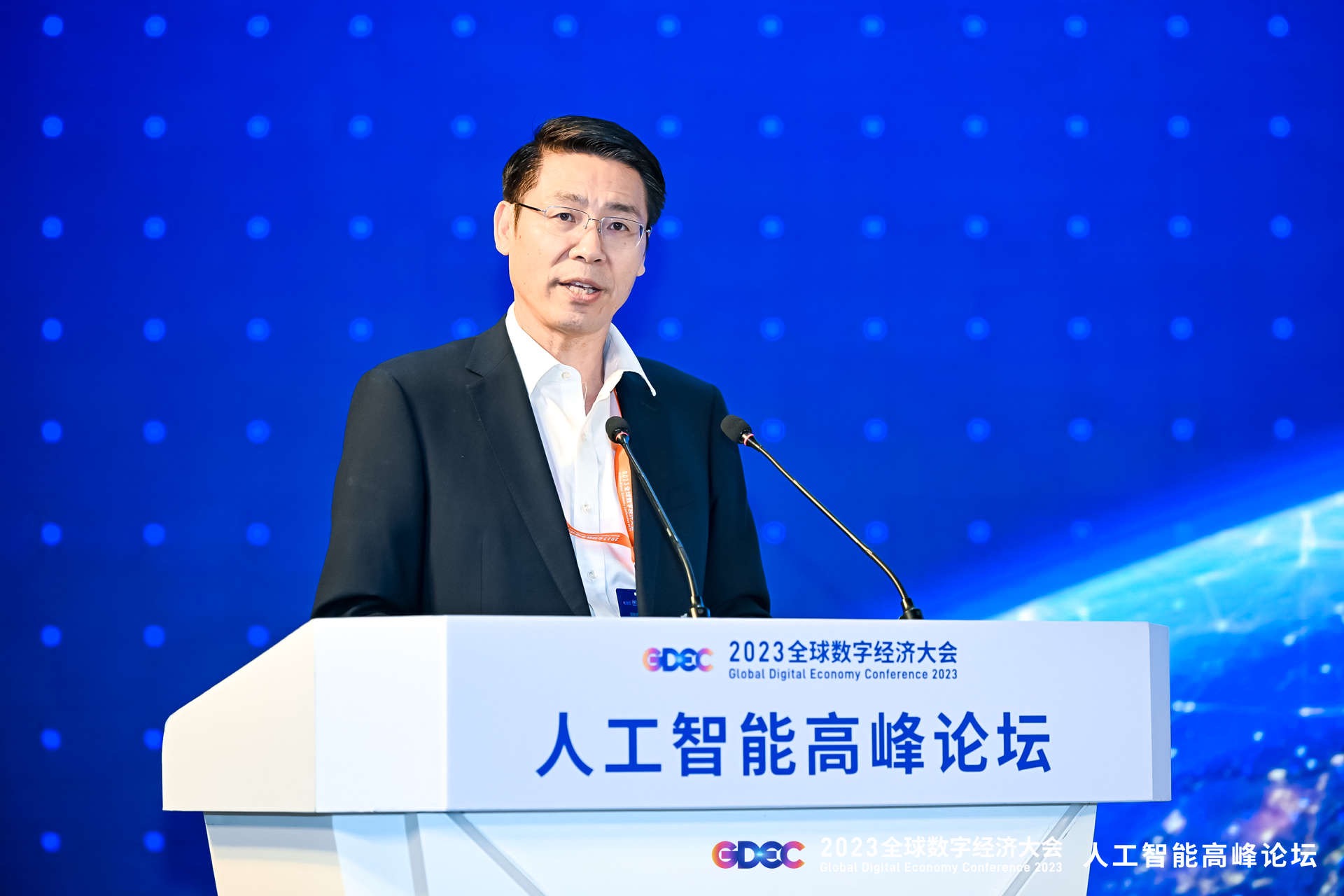 AI experts and corporate CEOs share their latest insights and progress at Beijing’s AI Summit attracting millions of online viewers“mile米乐m6”(图3)