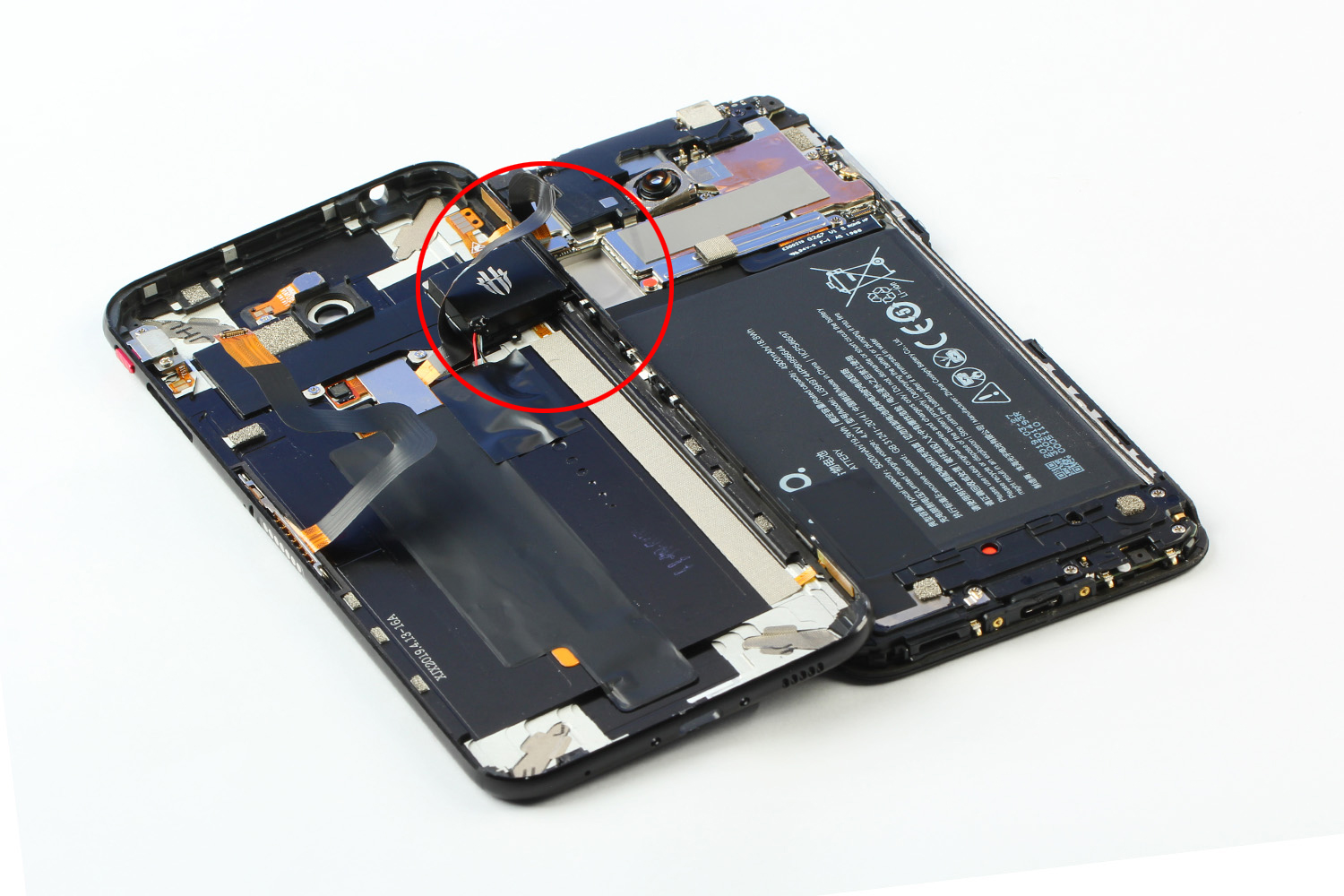 集微拆评如何在手机中加入散热风扇努比亚红魔3游戏手机拆解