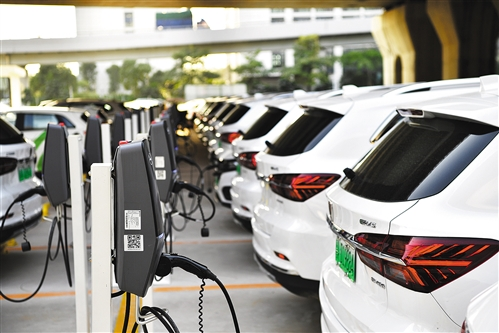 中汽协：预测2022年中国新能源汽车销量为500万辆 同比大增47%