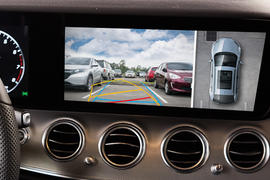 豪威集团推出业界首款用于汽车摄像头的低功耗、小尺寸300万像素SoC