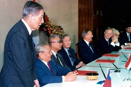 世界华人芯片往事  |  科技老兵戴辉