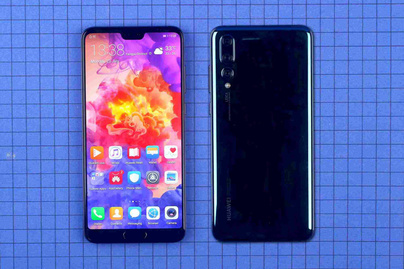 【集微拆评】内藏后置三摄，华为 P20 Pro 拆解